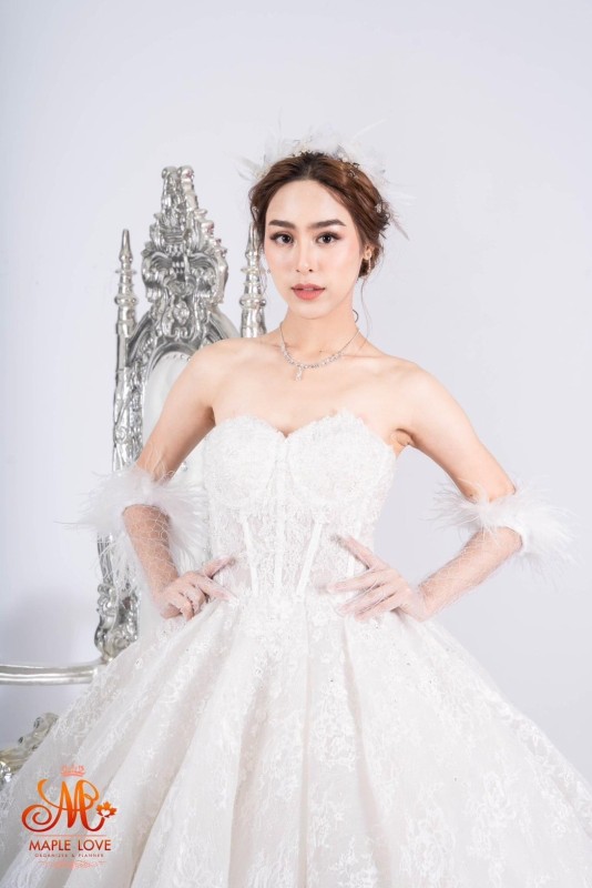 Wedding photo of ถ่ายแบบ and พีพี ปุญญ์ปรีดี คุ้มพร้อม รอดสวาสดิ์